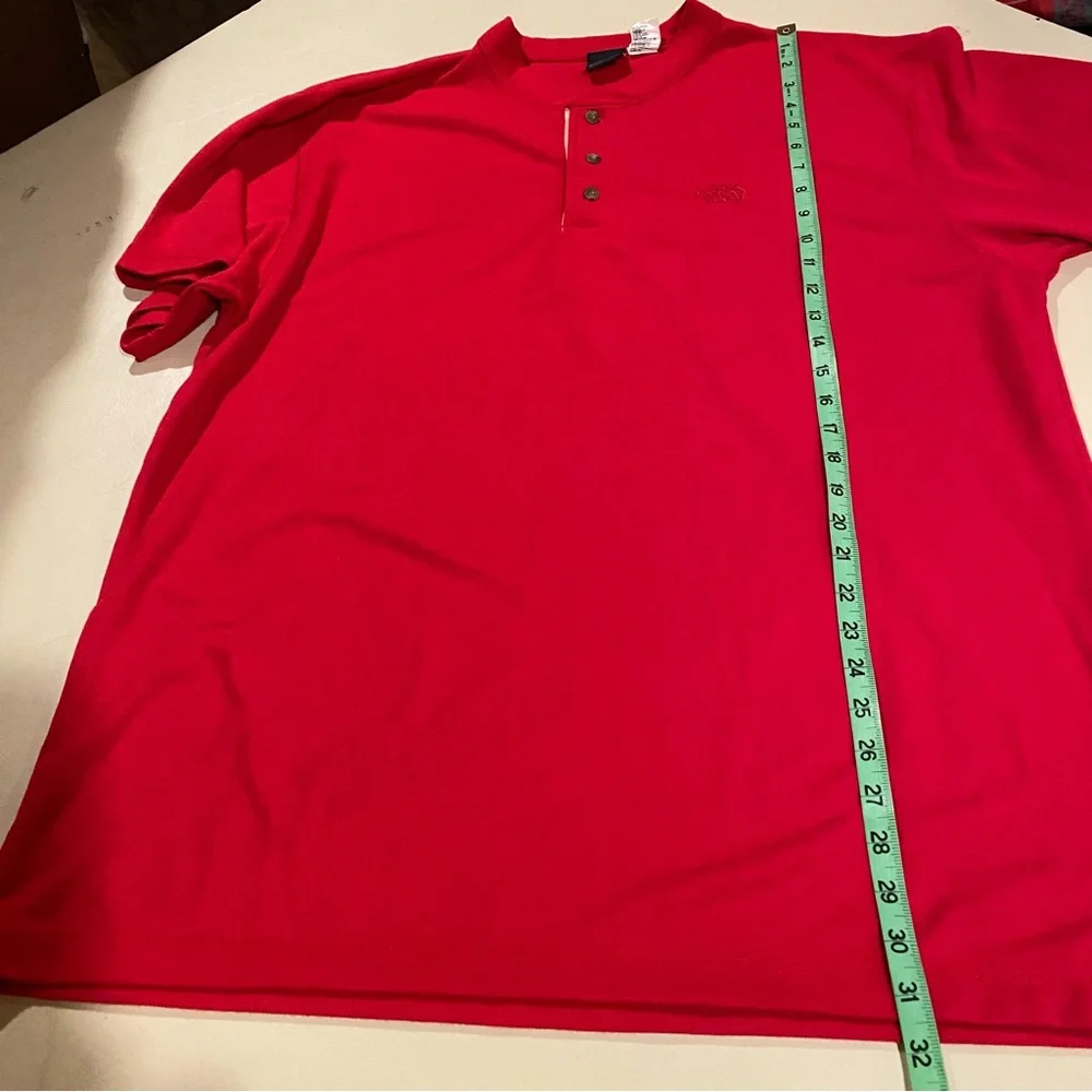 The North Face Shirt Men’s XL Red Short Sleeve Henley